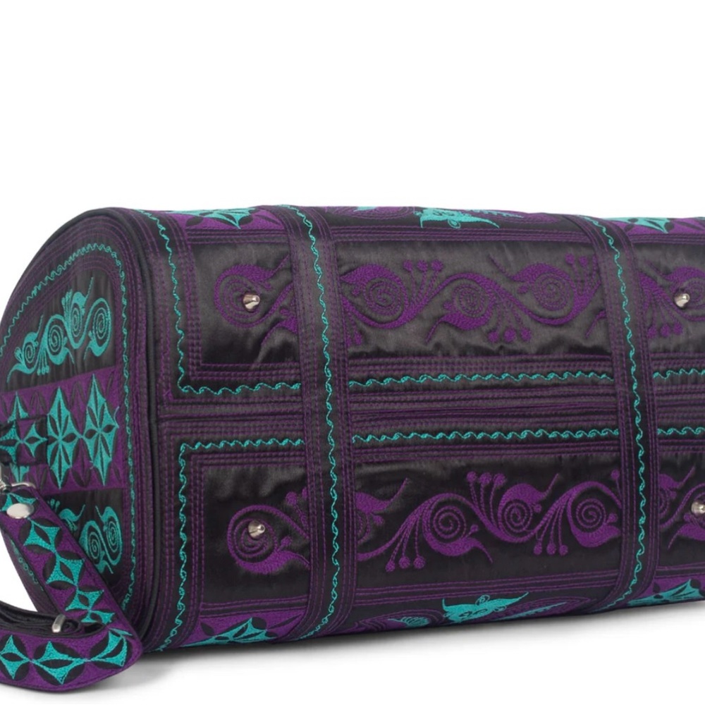 Banda Bags Mini Weekender with Cylindrical Design - Picture 4 of 4